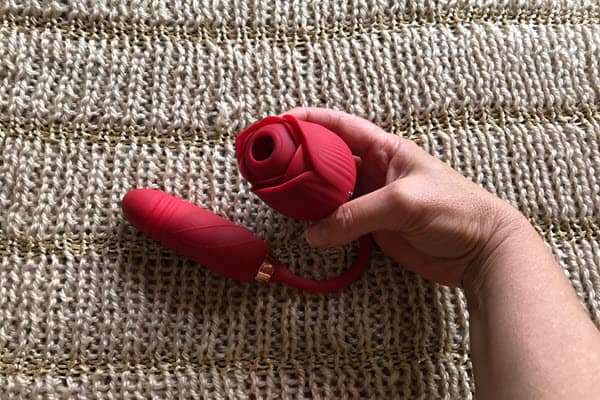 Rose Toy With Retractable Thrusting Dildo